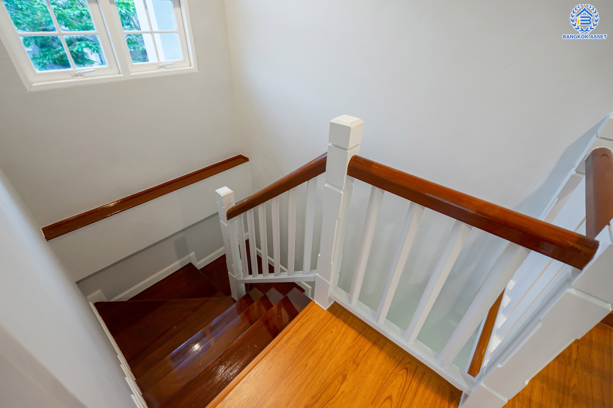 บ้านมือสองตกแต่งใหม่ ม.เพอร์เฟคเพลส2 รัตนาธิเบศร์ บ้านเดี่ยวหลังใหญ่ จากแบรนด์ Property Perfect เนื้อที่ 60 ตร.ว. บนโซนที่ดีที่สุด! ใกล้ทะเลสาบและส่วนกลาง ฟังก์ชันพร้อม 3 ห้องนอน 3 ห้องน้ำ 2 ที่จอดรถ บนที่สุดแห่งทำเลโซนเมือง เชื่อมต่อทุกการเดินทาง ใกล้เซ็นทรัลรัตนาธิเบศร์ จุดขึ้นทางด่วน "งามวงศ์วาน" และรถไฟฟ้า "สถานีไทรม้า"...